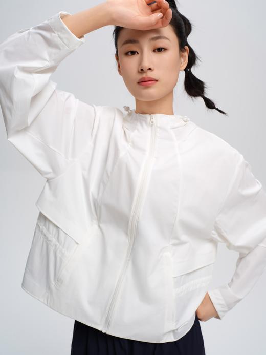 SZ3A60_皓色_外套上衣_春夏_连帽拉链宽松落肩袖大口袋抽绳收腰防晒运动_高级女装_BERNIEELEN 伯妮斯茵 商品图0