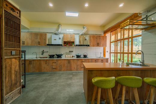 【双十二特惠·4折购】¥2699送烤全羊+羊杂汤锅！住独栋临湖5房/6房私汤小院，活羊现杀I户外篝火I免费垂钓露I营天幕！ 雅安463号院XXH 商品图6