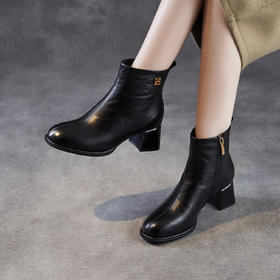 ZM258686真皮妈妈鞋子加绒短靴女靴子皮鞋2025新款秋冬季粗跟高跟鞋马丁靴