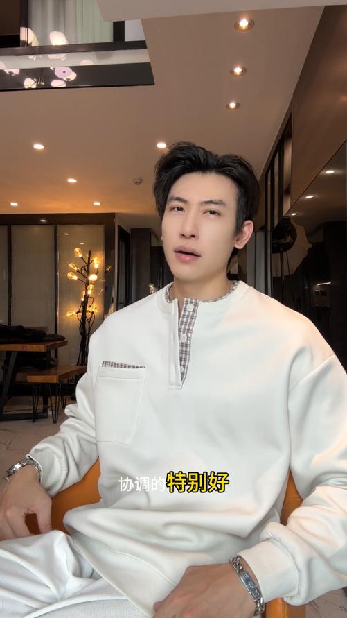 9537SDSA秋冬新款痞帅男装时尚简约拼接半纽扣圆领卫衣百搭宽松上衣 商品图0