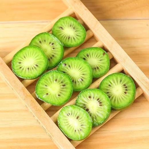 【丹东软枣猕猴桃】新鲜采摘 外表圆润选软的 吸着吃 口感香甜 商品图5