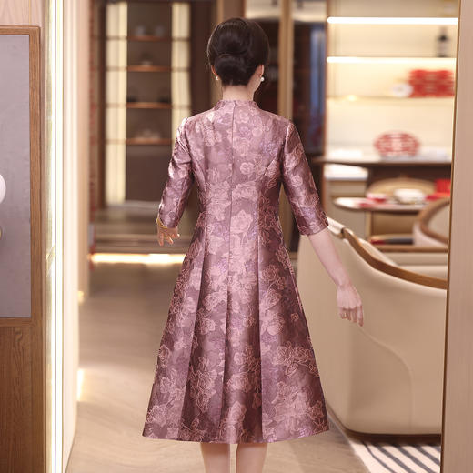 DE5BL939-1 高端优雅气质妈妈婚宴礼服2025年新款喜婆婆参加婚礼装轻奢连衣裙 商品图3