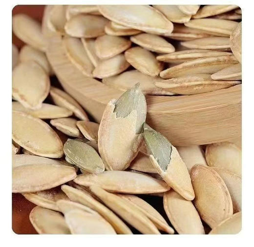 这个瓜子太好吃啦！！
精选新疆大美甲南瓜籽最新到货，和普通南瓜籽可不一样哦壳薄，果仁大，越吃越香[愉快] 商品图0