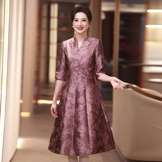 DE5BL939-1 高端优雅气质妈妈婚宴礼服2025年新款喜婆婆参加婚礼装轻奢连衣裙 商品图0