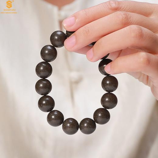 【品牌授权】【香港周六福】天然本草非遗古法龍涎本草手串12mm（传承礼盒）附赠朱砂手串6mm 商品图3