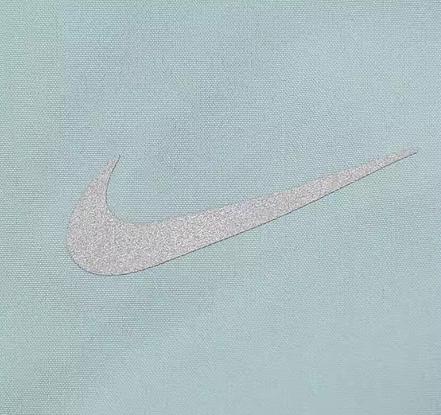 【耐克】B座5楼 耐克STORM-FIT女子拒水防风外套新款运动连帽跑步夹克FB7493-017 商品图3