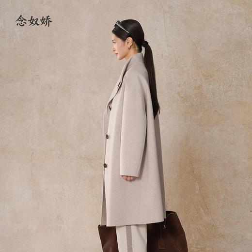 【商场同款】CNC5010 “ 大女主大衣 ” 蚕丝羊绒材质 轻暖无压 商品图8