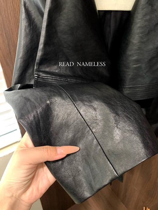 Read Nameless /摩登收腰黑色皮衣2025/10/16 商品图5