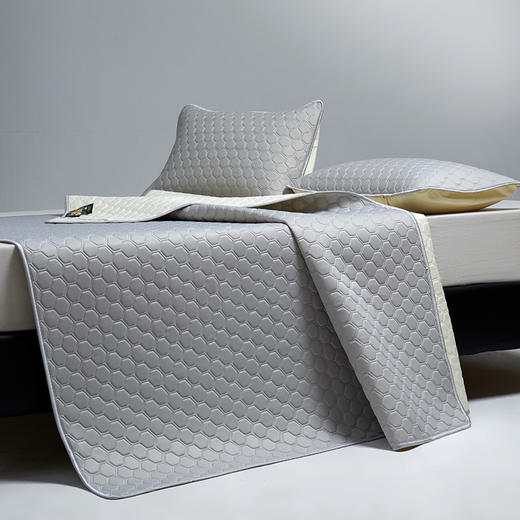 法国啄木鸟（Z.M.N.) 蜂巢乳胶凉席三件套1.8米拉姆本 ZLX-0034 商品图0