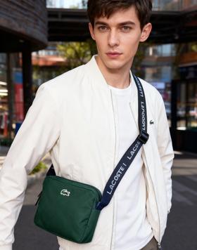 鱼 2025新款字母肩带休闲帆布斜挎包手机包网球包小方包 Z-15667