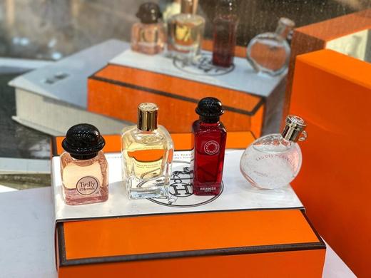 【Hermes爱马仕香水Q版礼盒套装】集颜值、品味和内涵于一身 热卖款 留香持久 性价比高超级划算，没有哪个女性可以抵挡住一款优雅的香水诱惑! 商品图1