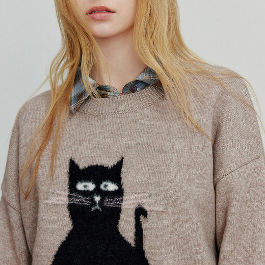 初语针织衫女秋季新款插画师联名猫猫提花宽松圆领毛织上衣 商品图3