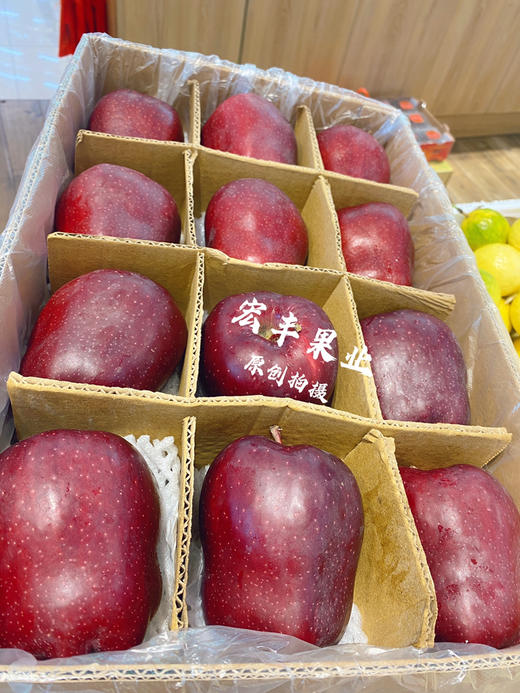 【宏丰精选】 甘肃天水花牛苹果 粉苹果 苹果香甜肉质 口感酥脆 的”红元帅“，零售14.8元一斤 商品图1