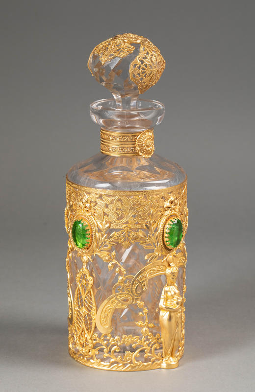 【已售】独角鹿西洋古董19世纪末法国出品女神像及花叶纹铜鎏金精雕镶嵌古典女子肖像主题绿色卡梅奥装饰水晶烈酒瓶 商品图3