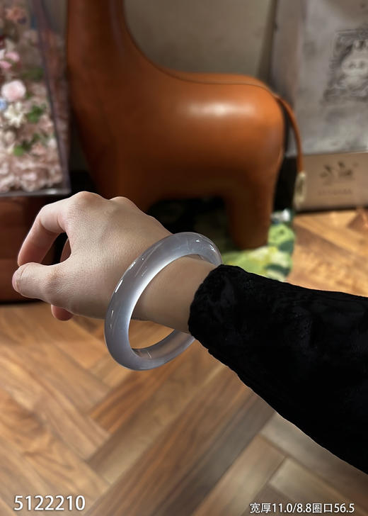5122210，手镯，圈口56.5。具体价格微信咨询 商品图6