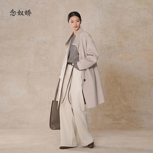【商场同款】CNC5010 “ 大女主大衣 ” 蚕丝羊绒材质 轻暖无压 商品图4