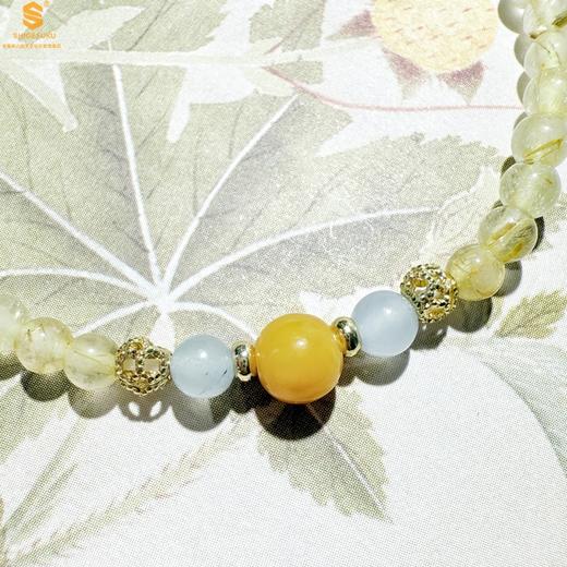 【品牌授权】【香港周六福】原创「金舆」喜土水丨新中式国风金发晶蓝玛瑙蜜蜡聚财手链 商品图2