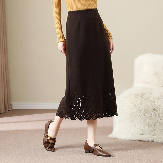 「自」全新升级【铂金会员146/天猫199/差价53】(05621)洛诗琳气质镂空毛呢半身裙2025秋冬高腰开叉通勤直筒裙 商品图0