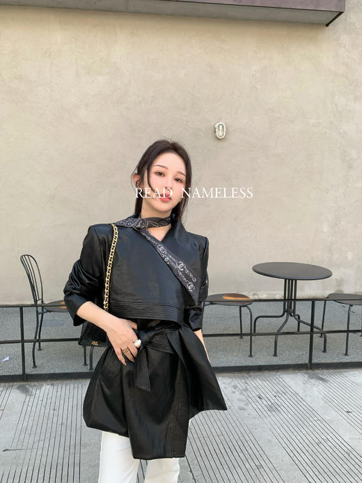 Read Nameless /摩登收腰黑色皮衣2025/10/16 商品图2