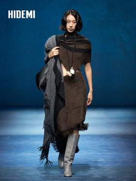 HIDEMI 大秀款青藏高原可溯源牦牛绒拉毛长拉绒logo系列三角形围巾大披肩