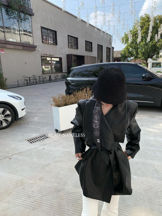 Read Nameless /摩登收腰黑色皮衣2025/10/16 商品图1