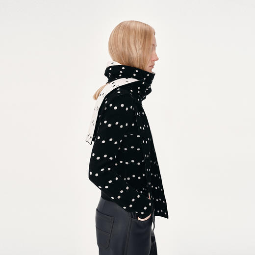 NUTH 美利奴羊毛正反两色波点保暖围巾女 黑色/粉色（发货时间同步天猫） 商品图2