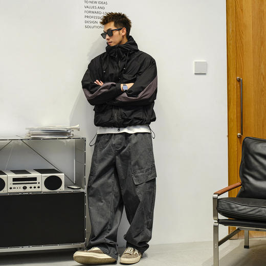 徐太浪【多口袋 抽绳收腰】拼色工装连帽夹克男春秋休闲运动外套 商品图3