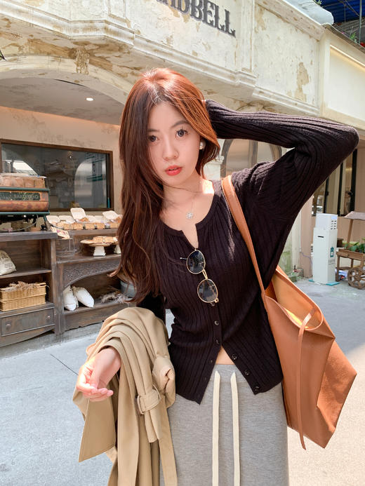 <曾小咸推荐> 现货秒杀！微信超特价！系扣毛针织衫 日常119.99 立减50 秒杀69.99！ 商品图9