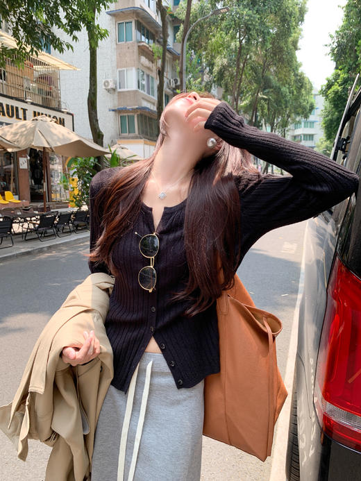 <曾小咸推荐> 现货秒杀！微信超特价！系扣毛针织衫 日常119.99 立减50 秒杀69.99！ 商品图12