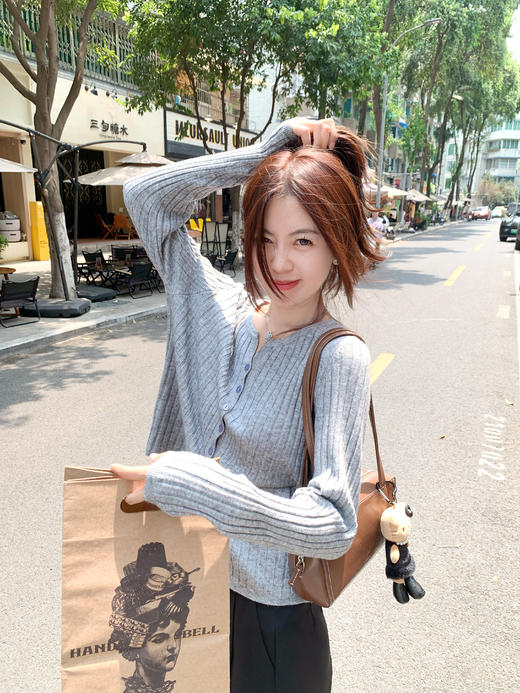 <曾小咸推荐> 现货秒杀！微信超特价！系扣毛针织衫 日常119.99 立减50 秒杀69.99！ 商品图10