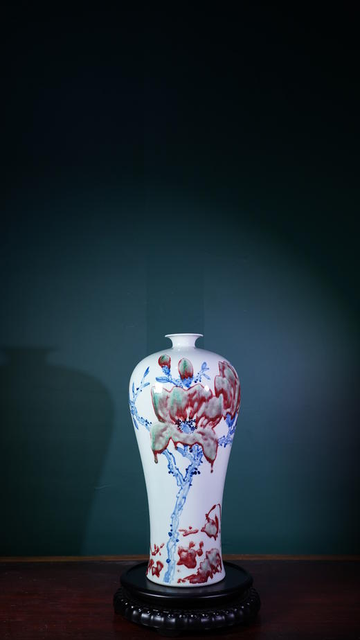 青花釉里红玉兰梅瓶 商品图0