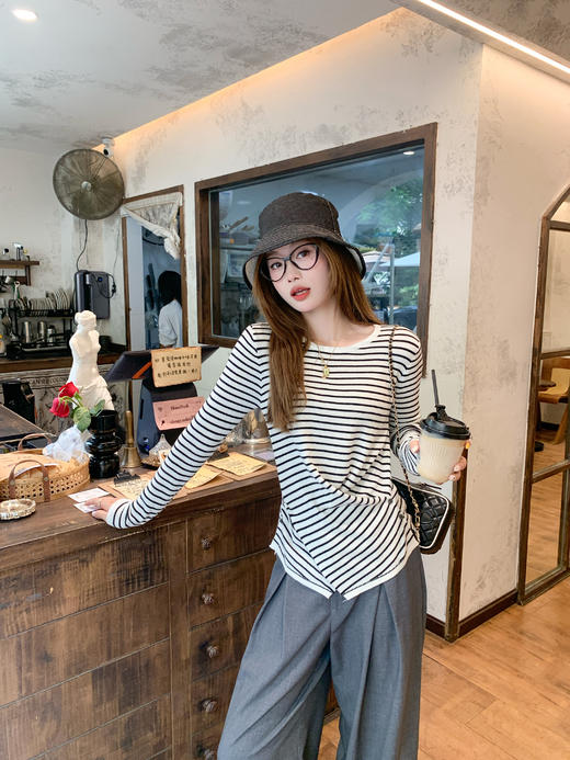 <曾小咸推荐>现货秒杀！微信超特价！韩系简约侧扣设计感条纹针织衫 日常119.99 立减60 秒杀59.99！ 商品图13