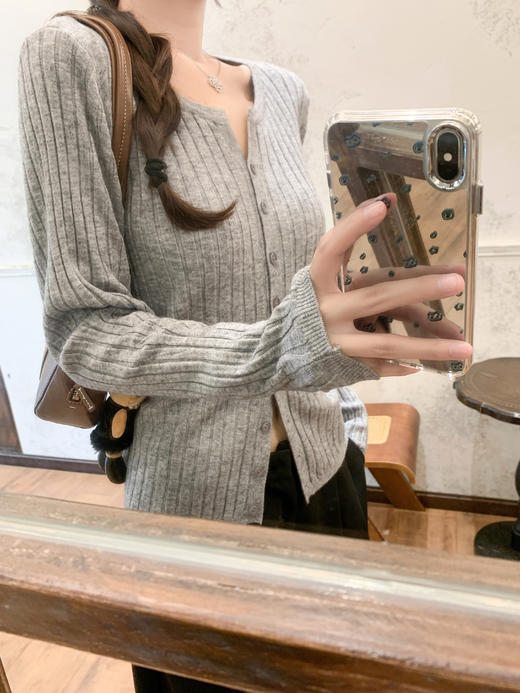 <曾小咸推荐> 现货秒杀！微信超特价！系扣毛针织衫 日常119.99 立减50 秒杀69.99！ 商品图13