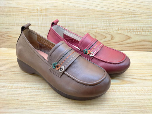 2024春季新款豪行真皮舒适女鞋24192513时尚平底软皮老年单鞋正品 商品图2