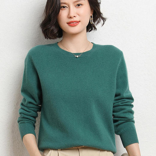 内搭外穿都有范 秋冬新款2025新款春秋女士套头针织衫圆领纯色时尚简约长袖打底衫新款新品 商品图3