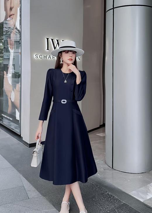 伯妮斯茵 | 复古优雅 藏青色A 字摆礼服裙 立体剪裁 侧襟纽扣装饰 气质通勤款  SZ3S58-帝释青连衣裙 商品图0