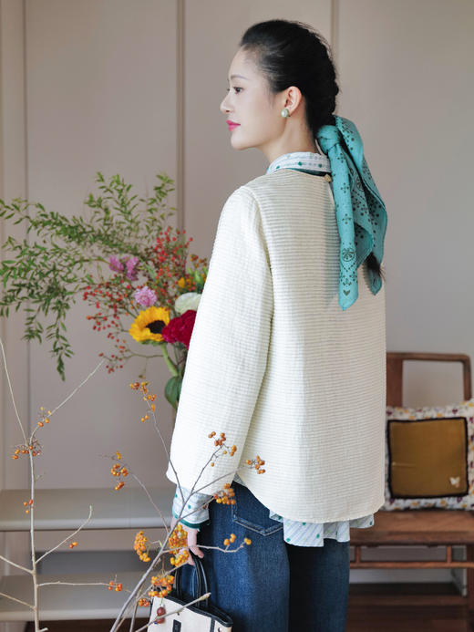 箧宝方寸 菱格团花棕榈纹印花 绵羊毛多用软方巾 山林曦照 商品图3