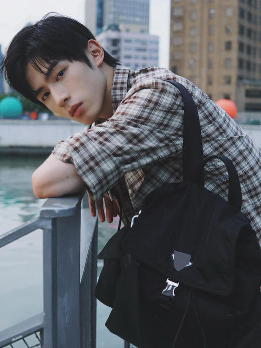 1016-3 渠道货 微商相册 怕打男女同款双肩包 商品图7