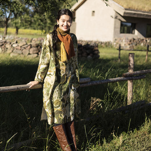 绽放675朵/行走的画布连衣裙·加厚双雨露麻底手绘印花长袖连衣裙 商品图2