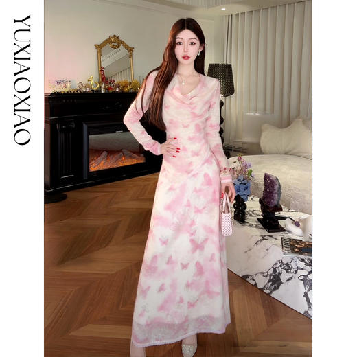 余潇潇【时光蝶舞】华丽灵动蝴蝶印花烫钻绵羊毛上衣&微弹半裙 商品图4