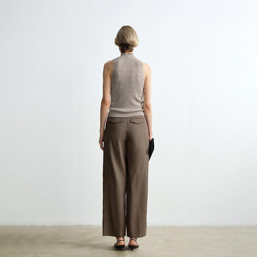 ROMI STUDIO 欧洲进口100%色纺亚麻坑条无袖修身背心 RWCRSG3176 商品图8