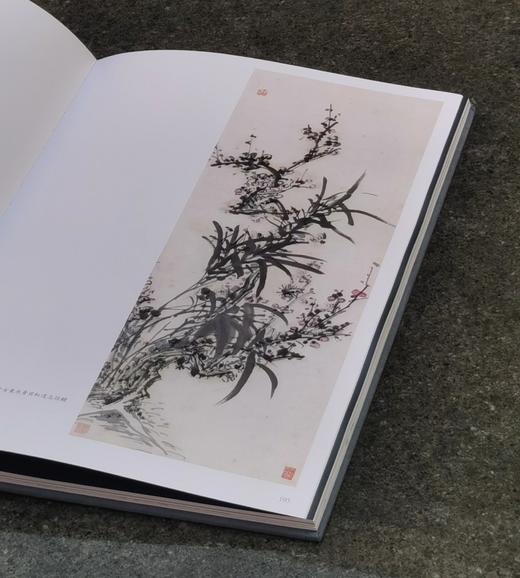 特别推荐：《天地人：纪念黄宾虹诞辰160周年艺术展图录》，8开巨册，布面精装，浙江省博物馆编，西泠印社2025年7月一版一印，285页，定价580，售价468元。 商品图12