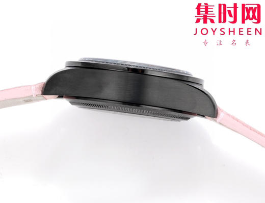 3T帝舵碧湾计时系列 F1赛车25型“黑武士”男士腕表
帝舵 Black Bay Chrono系列是一款融合潜水表传统与赛车计时功能的混合型腕表，以其复古美学与现代技术著称。 商品图7