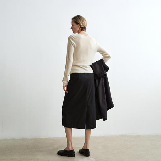 ROMI STUDIO“感知秋意”100康赛妮山羊绒套头针织毛衫 RW24AS00469 商品图4