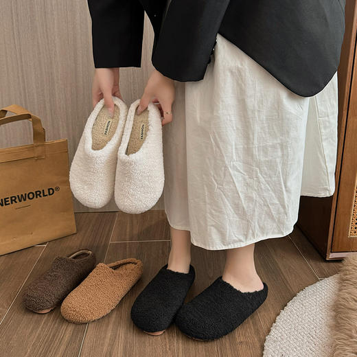 踩在云端的温柔☁️【xuxi 暖绒云朵勃肯鞋】呆萌圆润鞋头 弹力海绵鞋垫 软糯Q弹 加绒内里 舒适亲肤 温暖细腻 稳健后跟 橡胶鞋底 防滑耐磨 抓地力强 商品图0