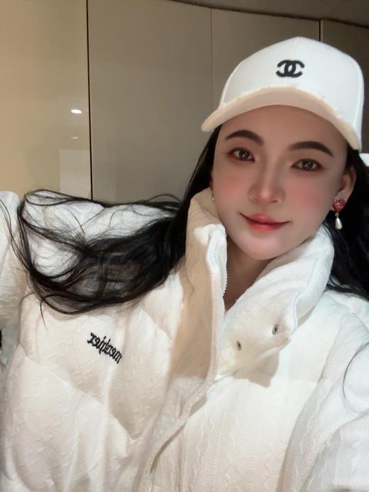 冬日轻盈新主张Mershier白色针织棉服 商品图9