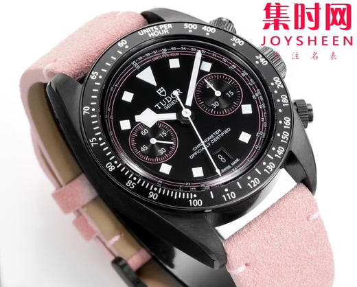 3T帝舵碧湾计时系列 F1赛车25型“黑武士”男士腕表
帝舵 Black Bay Chrono系列是一款融合潜水表传统与赛车计时功能的混合型腕表，以其复古美学与现代技术著称。 商品图3