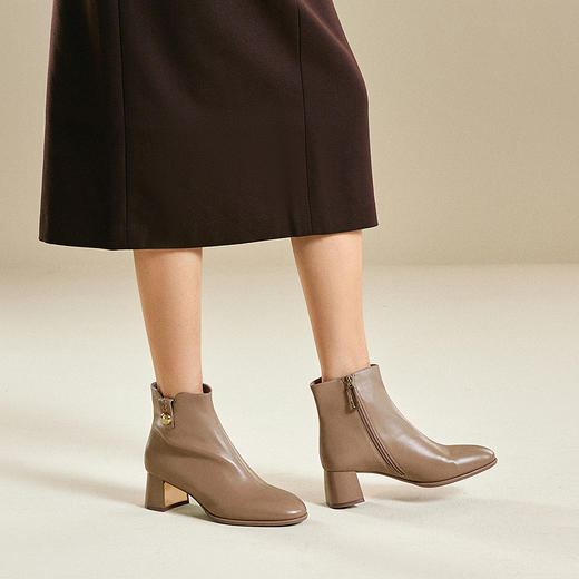 【静音系列】千百度粗高跟时装靴女弹力袜靴显瘦短靴A25588201 商品图4