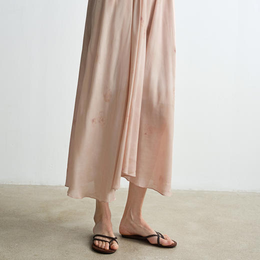 ROMI STUDIO“夏日松弛”羊皮革复古编织夹趾平底凉鞋 RWCRP33479【发货时间25天】 商品图2