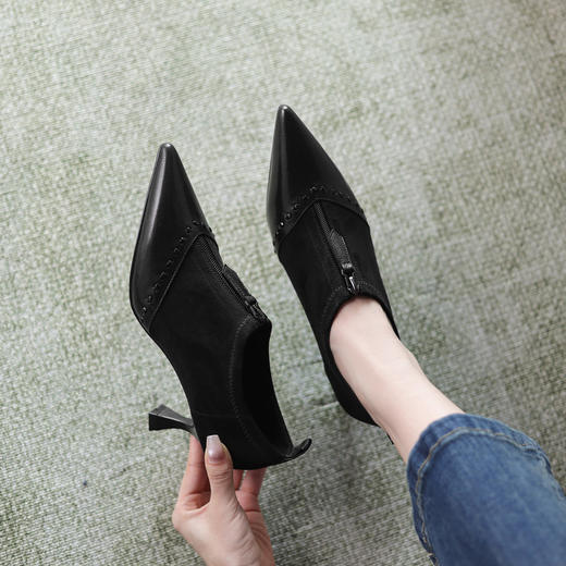 【预售5天】法式复古豹纹深口高跟鞋细跟气质尖头单鞋女秋季裸靴通勤女鞋HP&A2620-1 商品图3